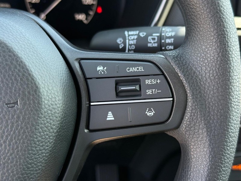 Honda CR-V Vehicle Image 12