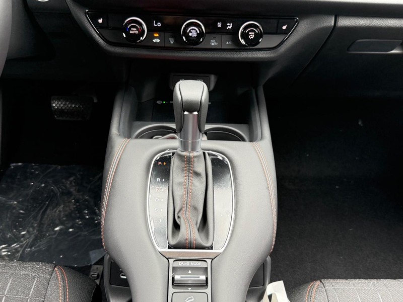 Honda HR-V Vehicle Image 8