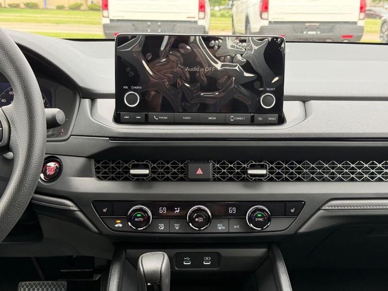 Honda Accord Sedan Vehicle Image 7