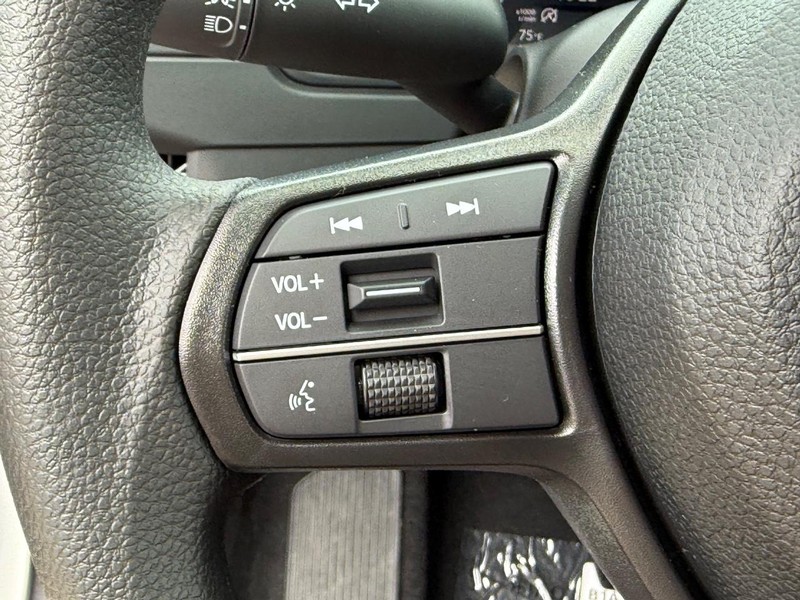 Honda Accord Sedan Vehicle Image 11