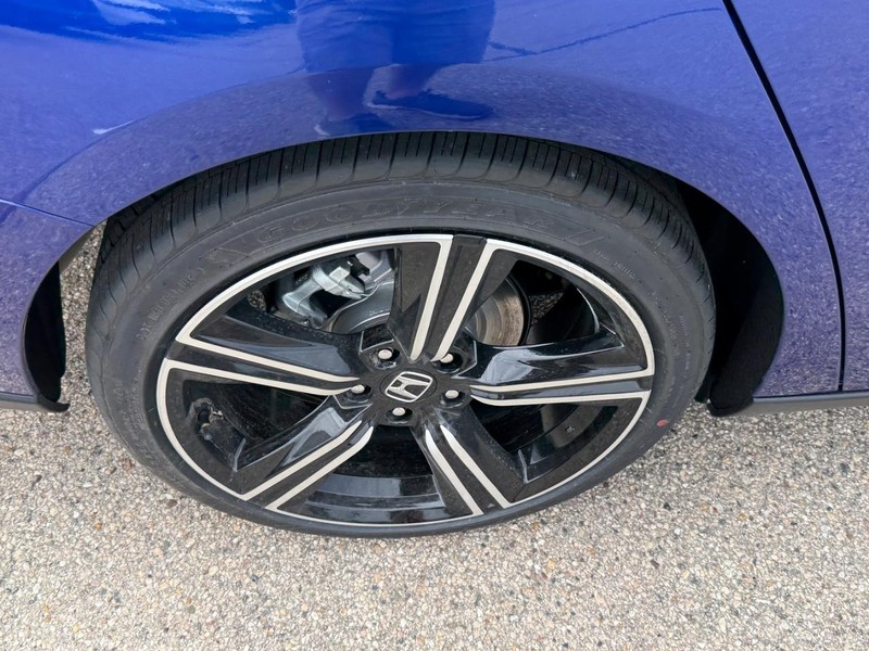 Honda Accord Hybrid Vehicle Image 4