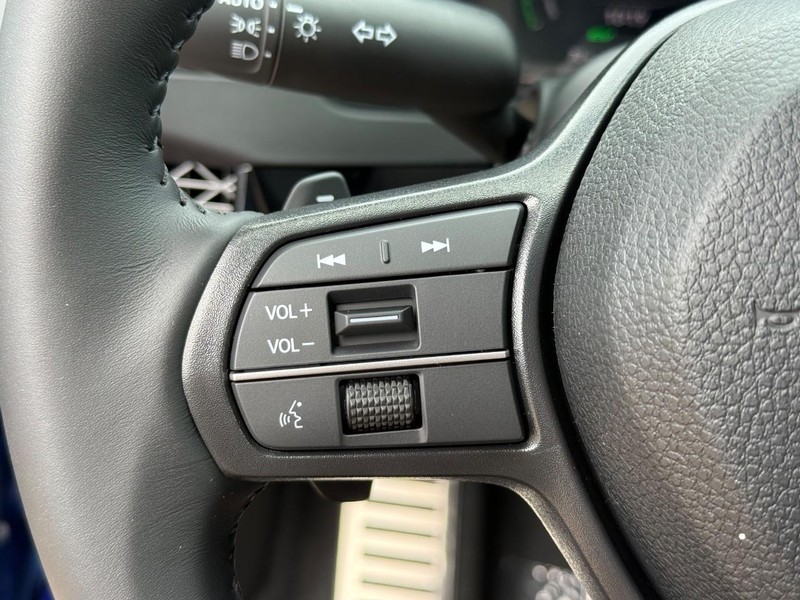 Honda Accord Hybrid Vehicle Image 11