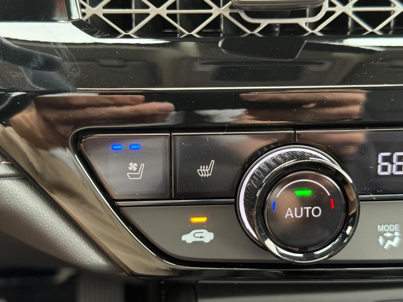 Honda Accord Hybrid Vehicle Image 14