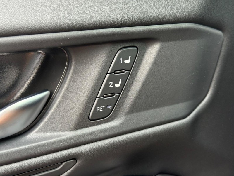 Honda Accord Hybrid Vehicle Image 16