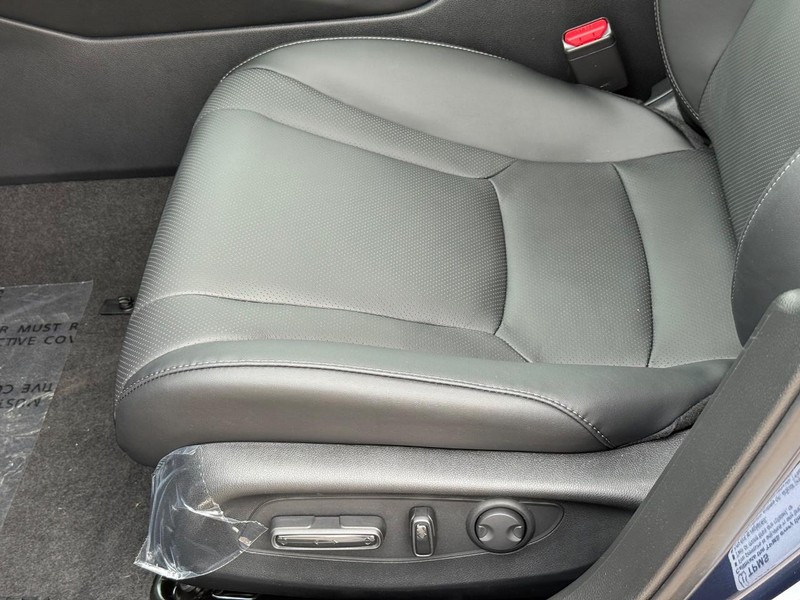 Honda Accord Hybrid Vehicle Image 17