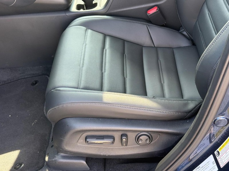 Honda CR-V Vehicle Image 22