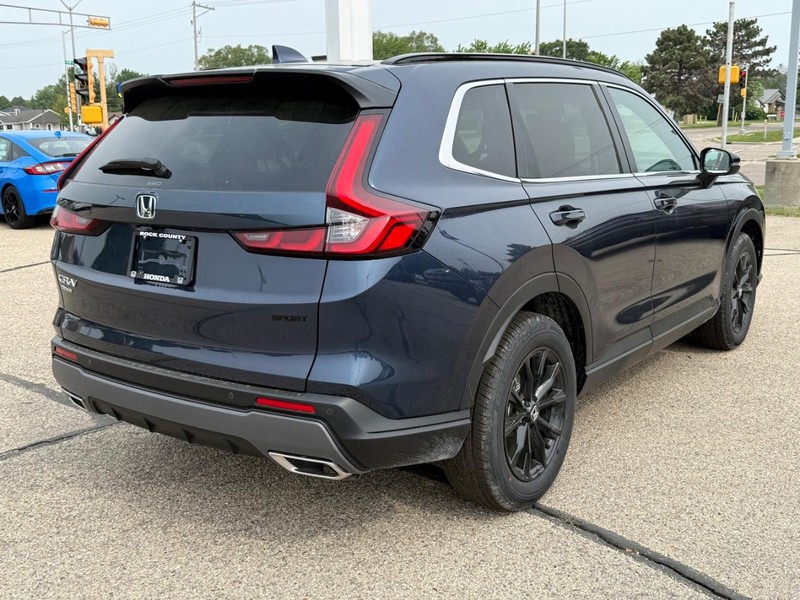 Honda CR-V Hybrid Vehicle Image 3
