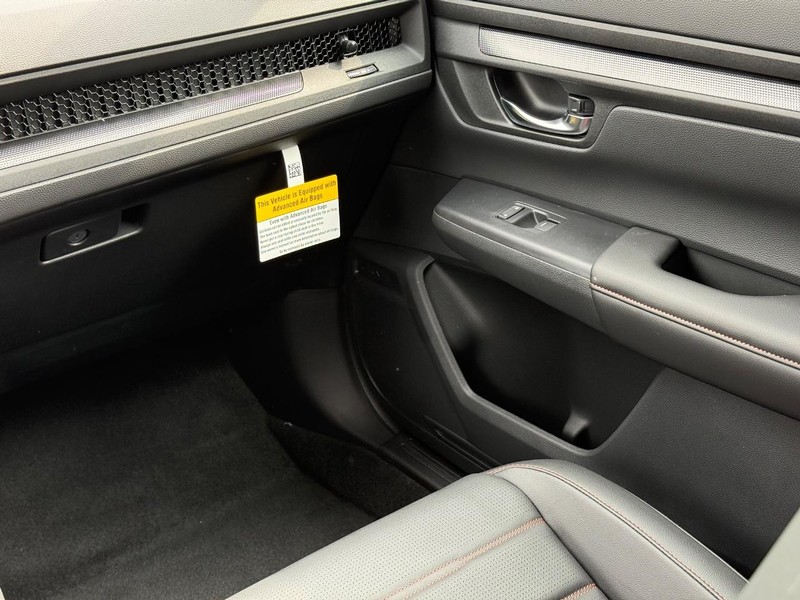 Honda CR-V Hybrid Vehicle Image 10