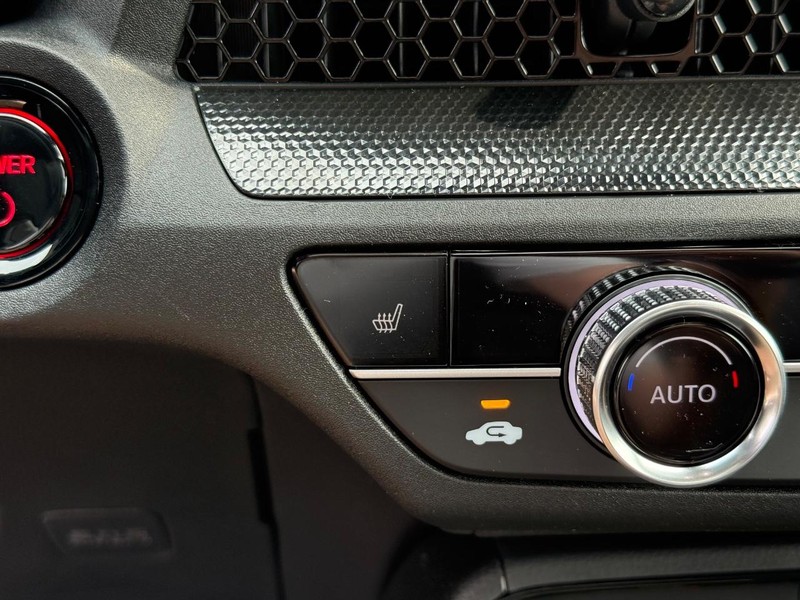 Honda CR-V Hybrid Vehicle Image 15