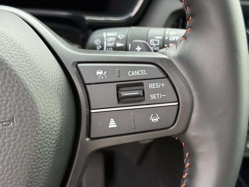 Honda CR-V Hybrid Vehicle Image 13