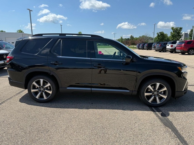 Honda Pilot Vehicle Image 2