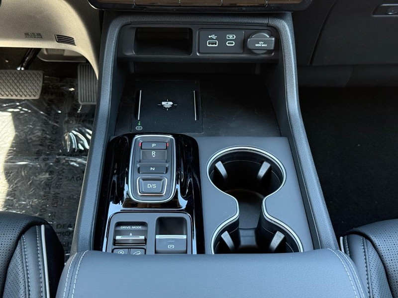 Honda Pilot Vehicle Image 8