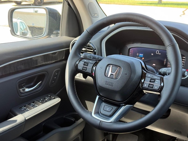 Honda Pilot Vehicle Image 9
