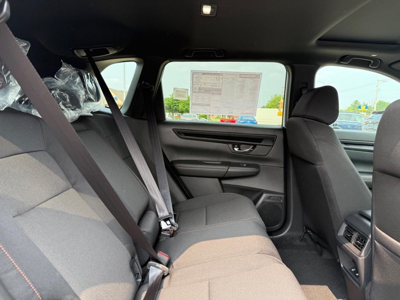Honda CR-V Hybrid Vehicle Image 5