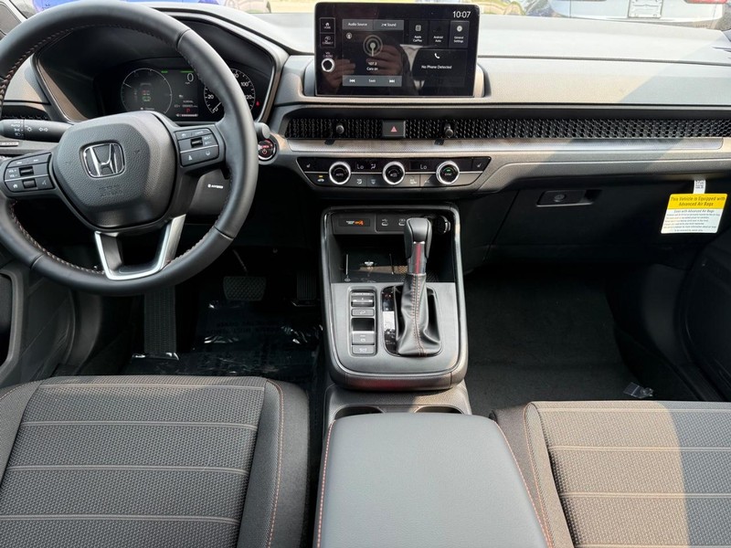 Honda CR-V Hybrid Vehicle Image 6