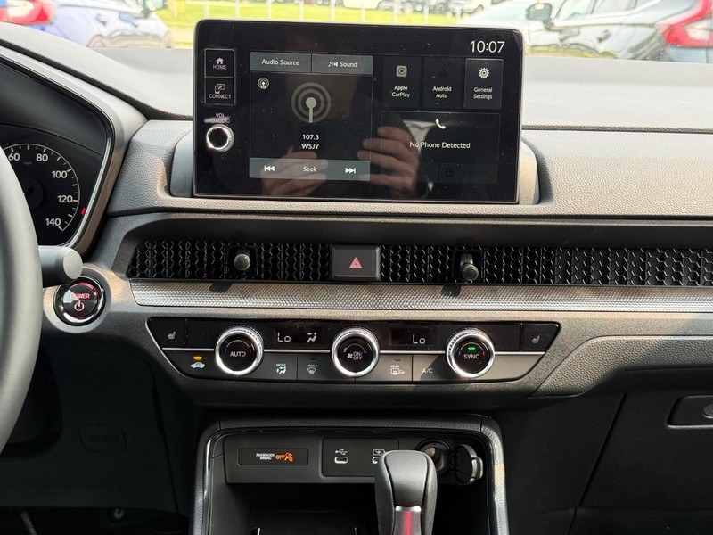 Honda CR-V Hybrid Vehicle Image 7