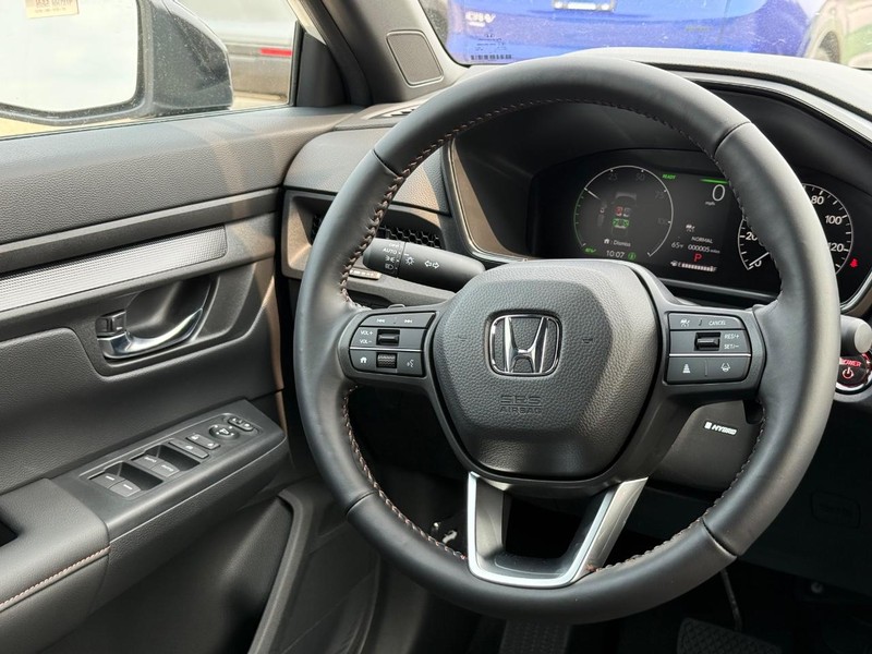 Honda CR-V Hybrid Vehicle Image 9