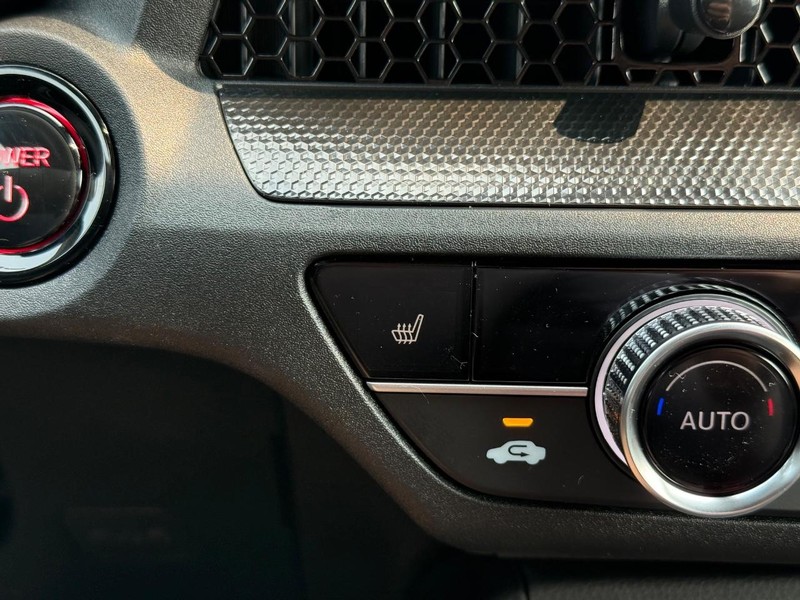 Honda CR-V Hybrid Vehicle Image 14