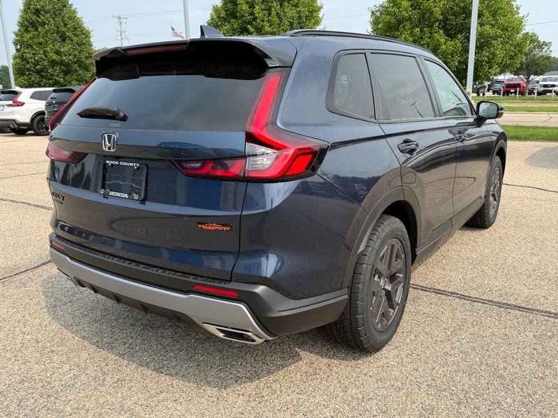 Honda CR-V Hybrid Vehicle Image 3