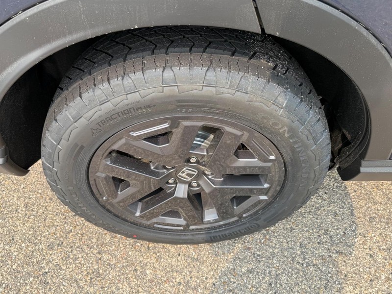 Honda CR-V Hybrid Vehicle Image 4