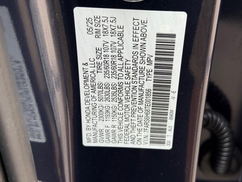 Honda CR-V Hybrid Vehicle Image 17