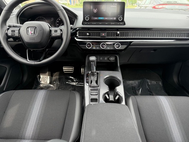 Honda Civic Sedan Vehicle Image 6
