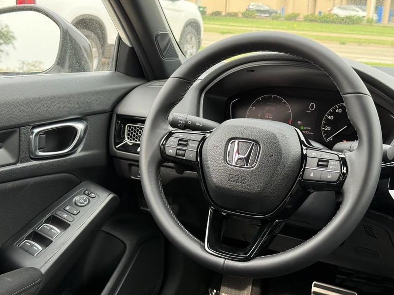 Honda Civic Sedan Vehicle Image 9
