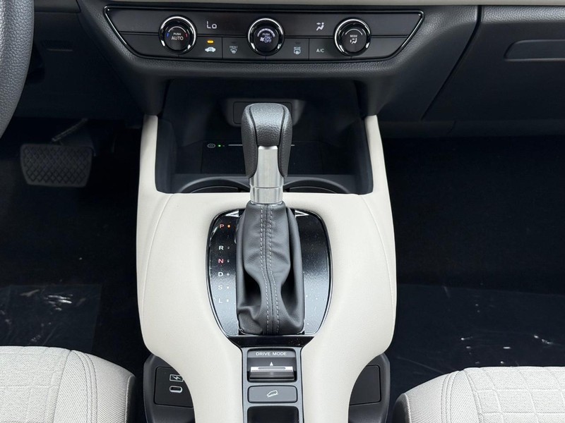 Honda HR-V Vehicle Image 8