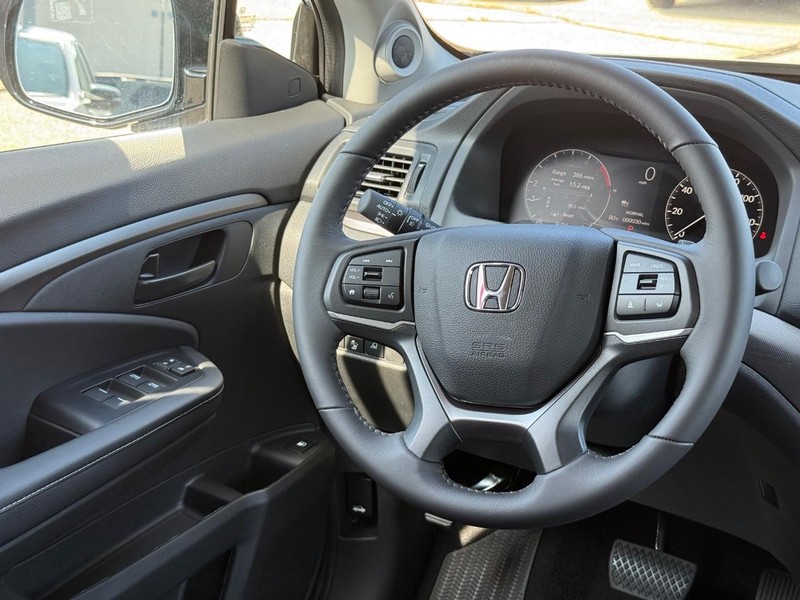 Honda Ridgeline Vehicle Image 9