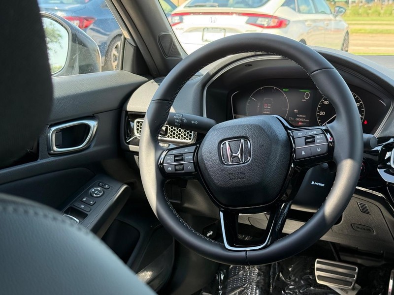 Honda Civic Sedan Hybrid Vehicle Image 9