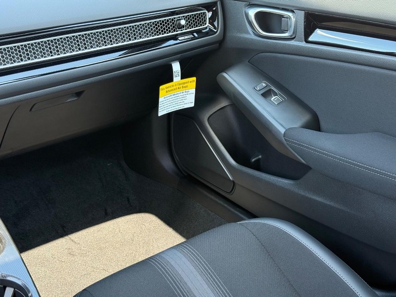 Honda Civic Sedan Hybrid Vehicle Image 10
