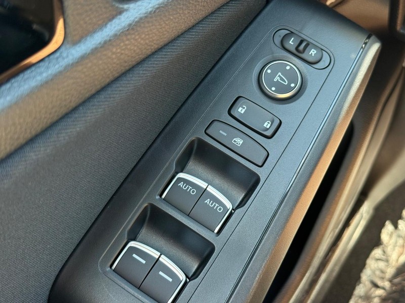 Honda Civic Sedan Hybrid Vehicle Image 15