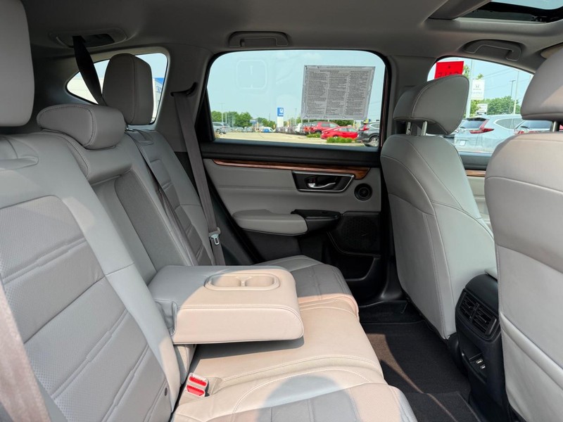 Honda CR-V Vehicle Image 9