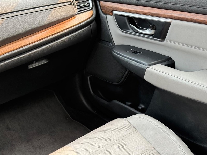Honda CR-V Vehicle Image 14