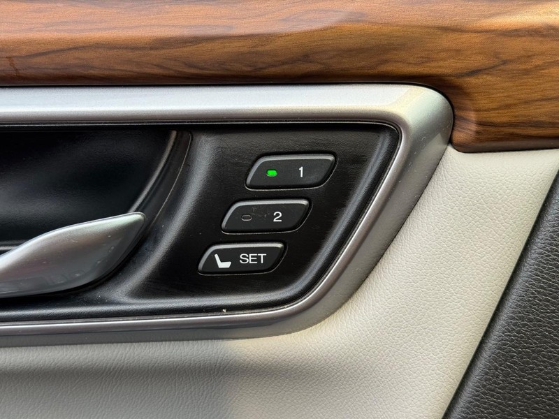 Honda CR-V Vehicle Image 15