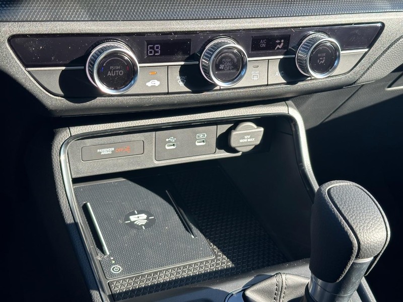 Honda CR-V Vehicle Image 13