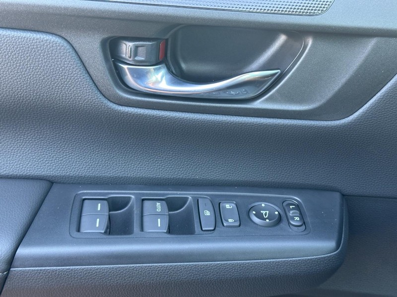 Honda CR-V Vehicle Image 17