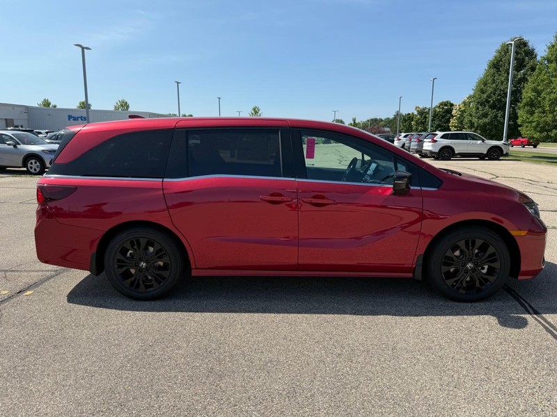 Honda Odyssey Vehicle Image 2