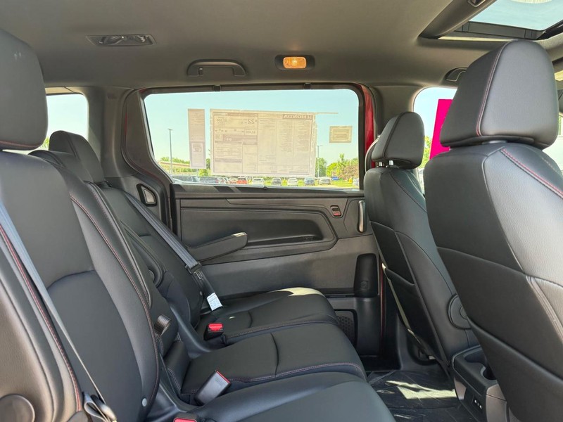 Honda Odyssey Vehicle Image 5