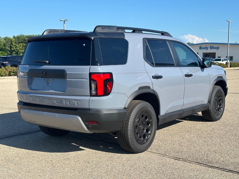 Honda Passport Vehicle Image 3