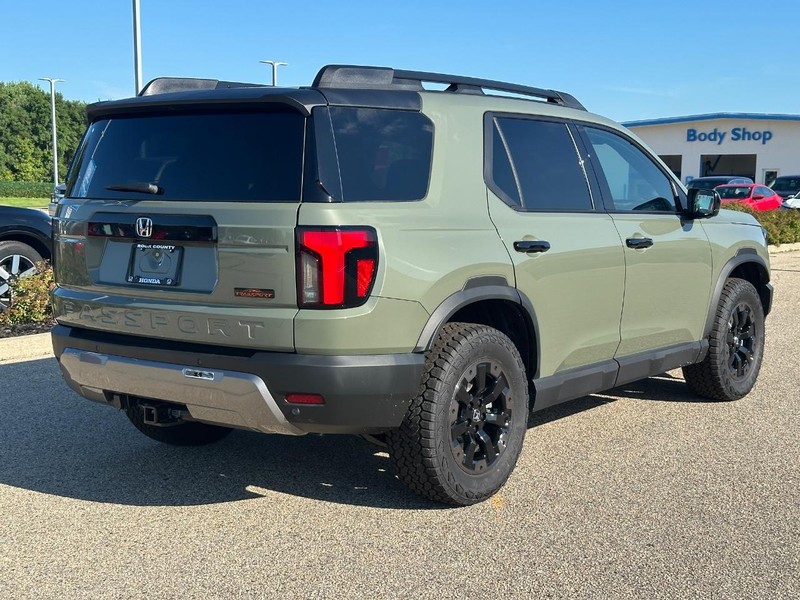 Honda Passport Vehicle Image 3