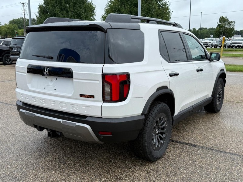 Honda Passport Vehicle Image 3