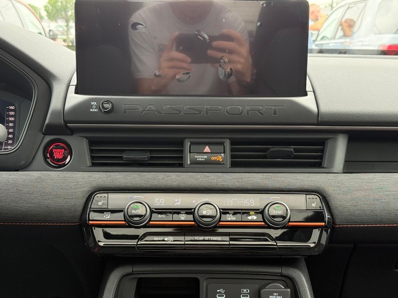 Honda Passport Vehicle Image 7