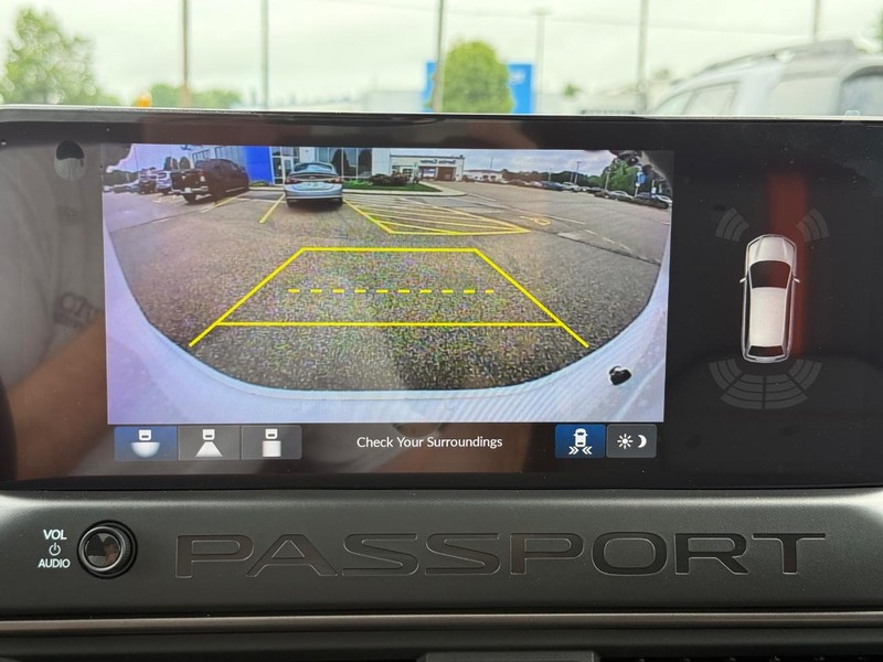 Honda Passport Vehicle Image 14