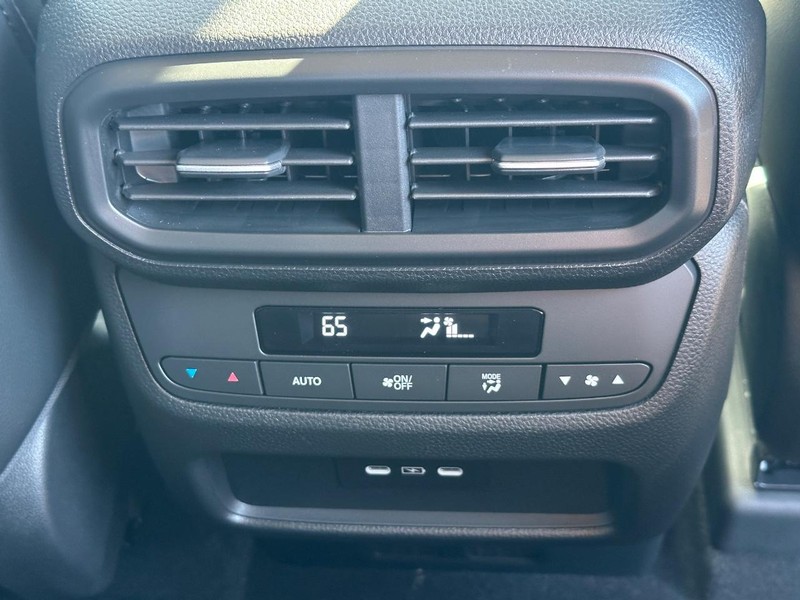Honda Pilot Vehicle Image 6