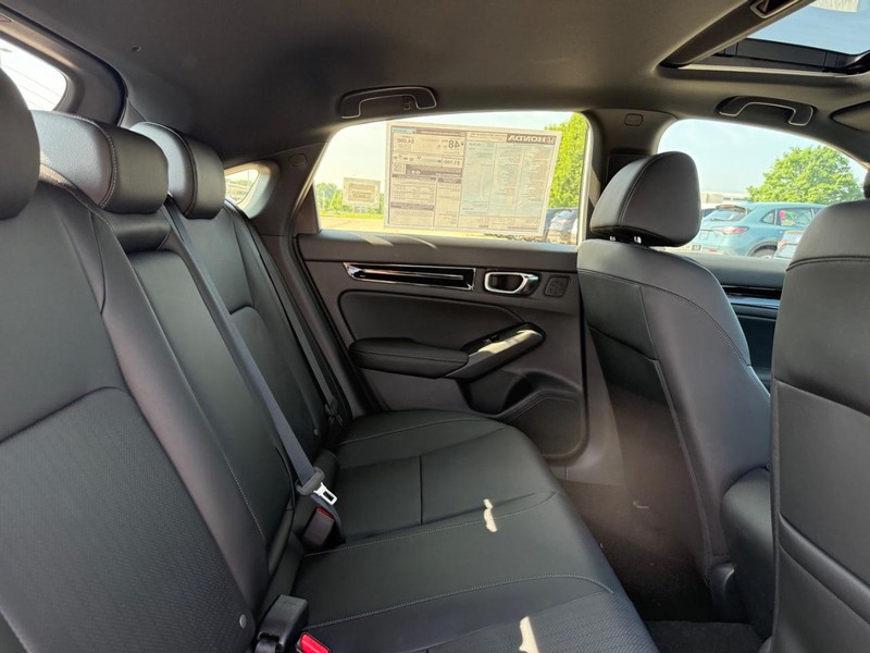 Honda Civic Hatchback Hybrid Vehicle Image 5