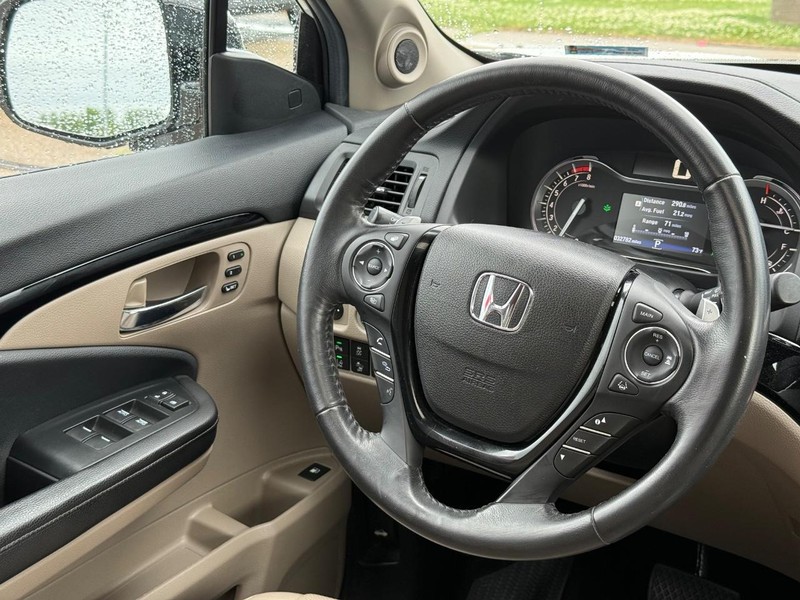 Honda Ridgeline Vehicle Image 14