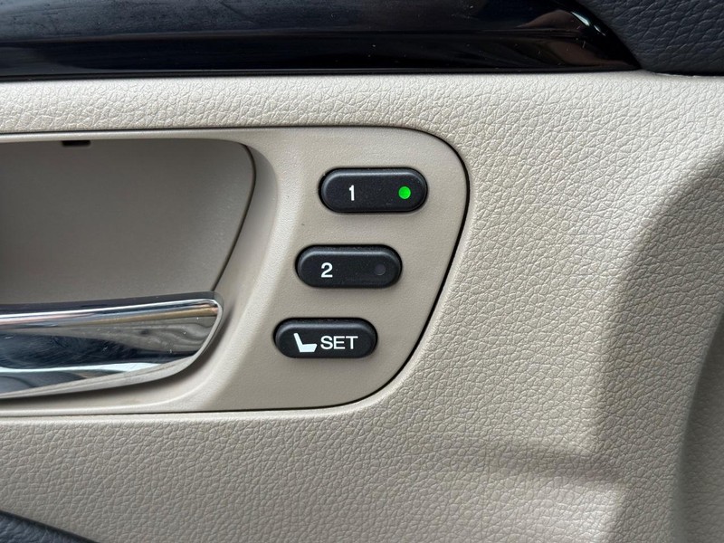 Honda Ridgeline Vehicle Image 16
