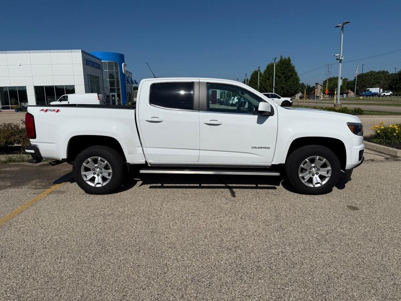 Chevrolet Colorado Vehicle Image 2