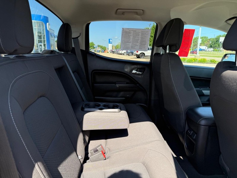 Chevrolet Colorado Vehicle Image 10
